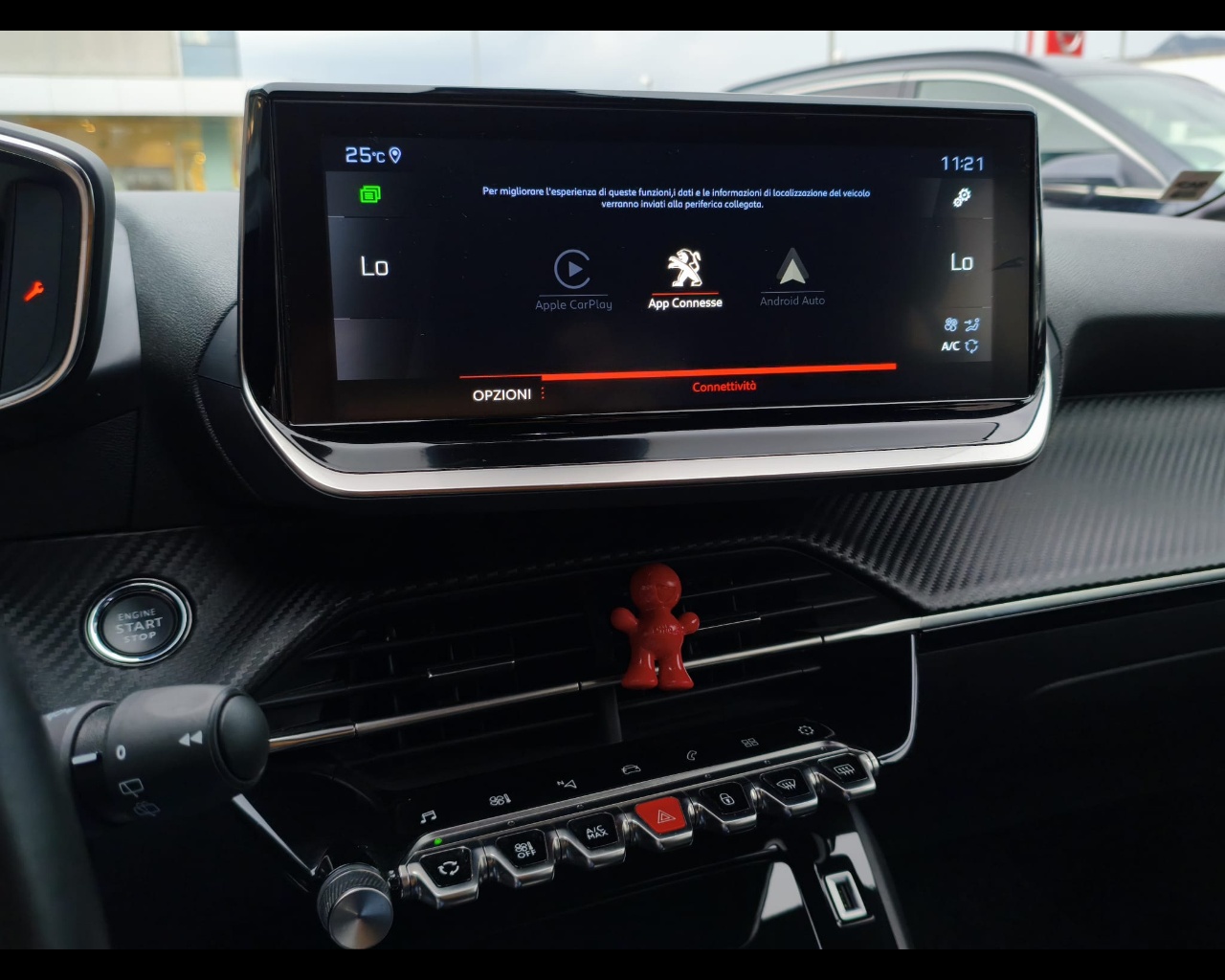 Foto PEUGEOT 2008 1.5 bluehdi Allure Pack s&s 130cv eat8