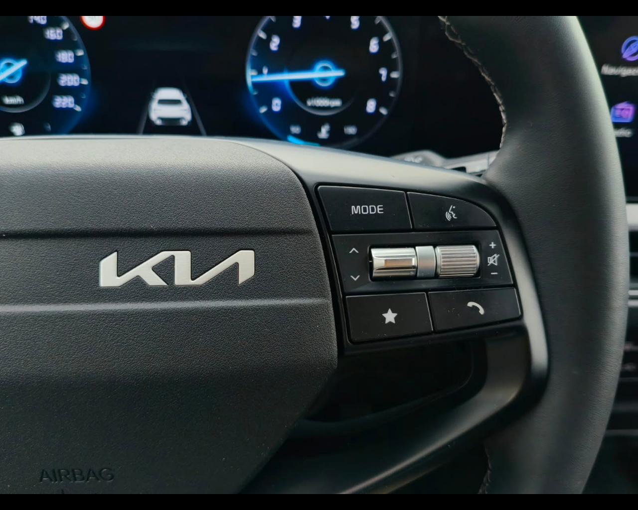 Foto KIA NUOVA STONIC 1.0 T-GDI MH STYLE LAUNCH
5 Door