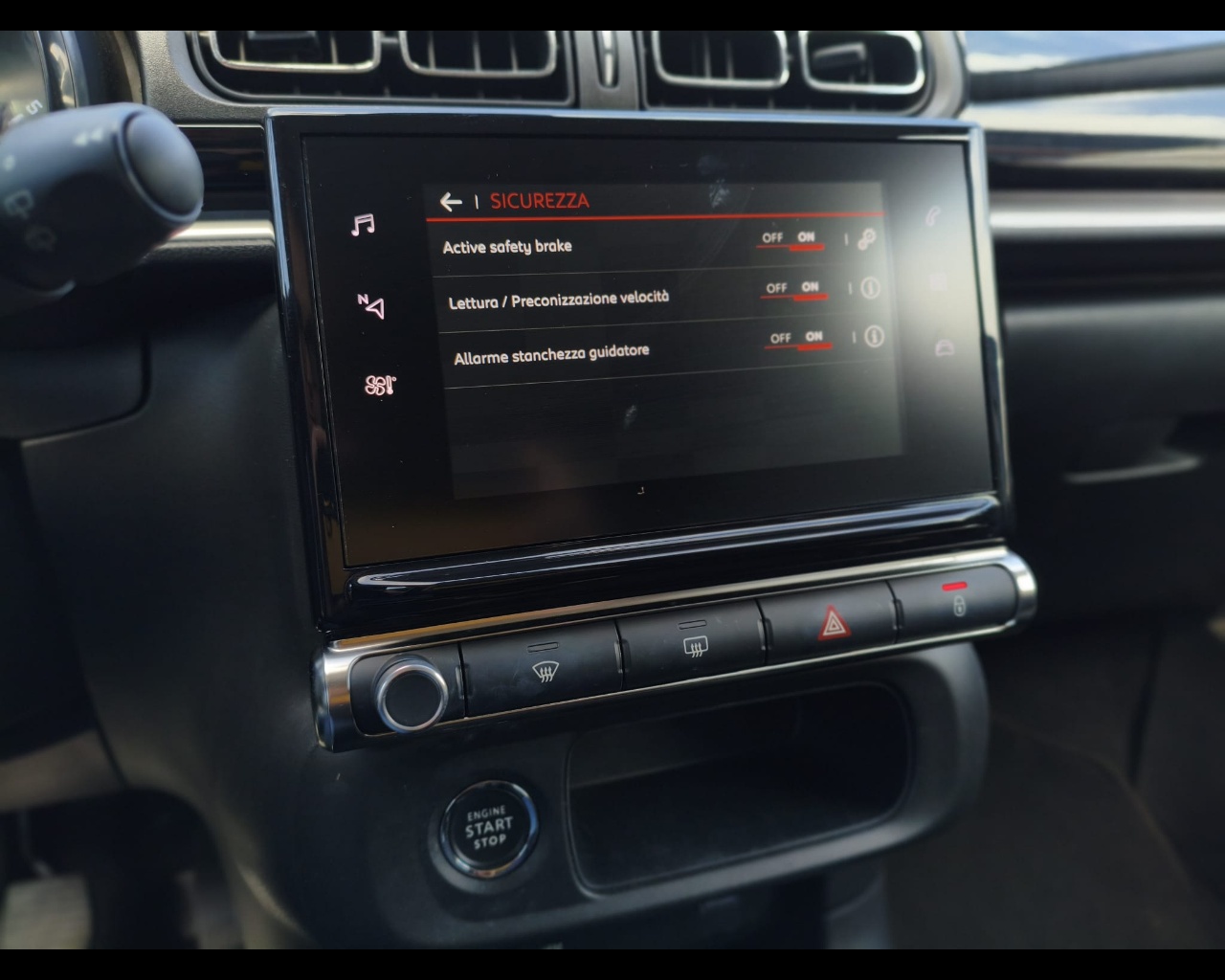 Foto CITROEN C3 1.2 puretech Shine s&s 83cv