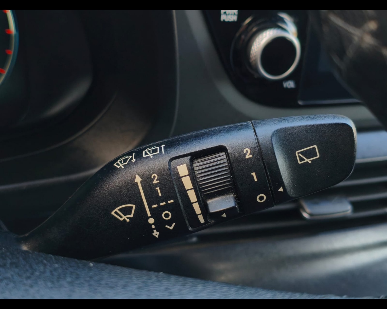 Foto HYUNDAI Bayon 1.0 t-gdi 48V Xline imt