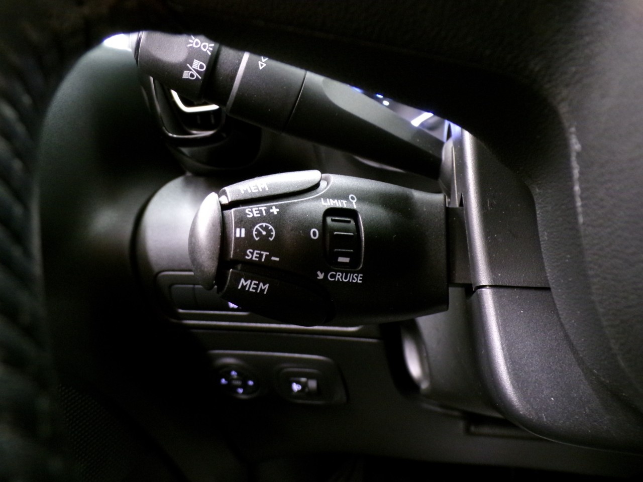 Citroen C3 C3 Aircross 1.2 PureTech 110cv Shine EAT - 16