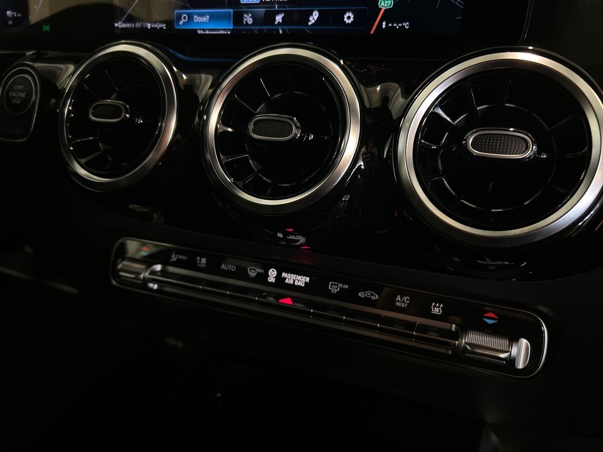 Mercedes GLA GLA 250 e Plug in hybrid (e EQ-POWER) Premium Speedshift DCT AMG 8G - 14