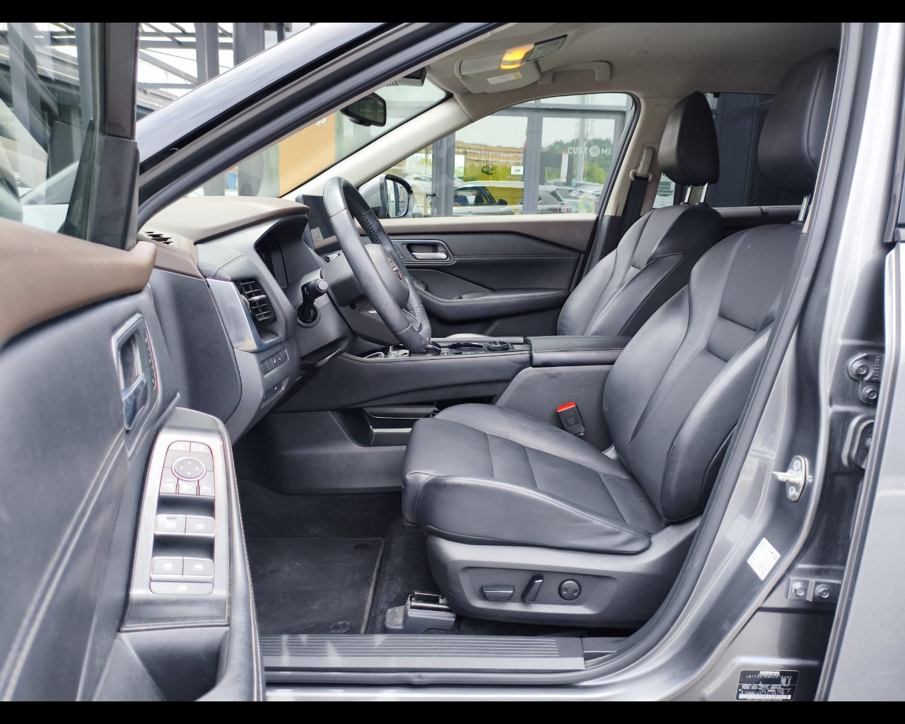 Foto NISSAN X-Trail 1.5 e-power Tekna e-4orce 4wd auto
