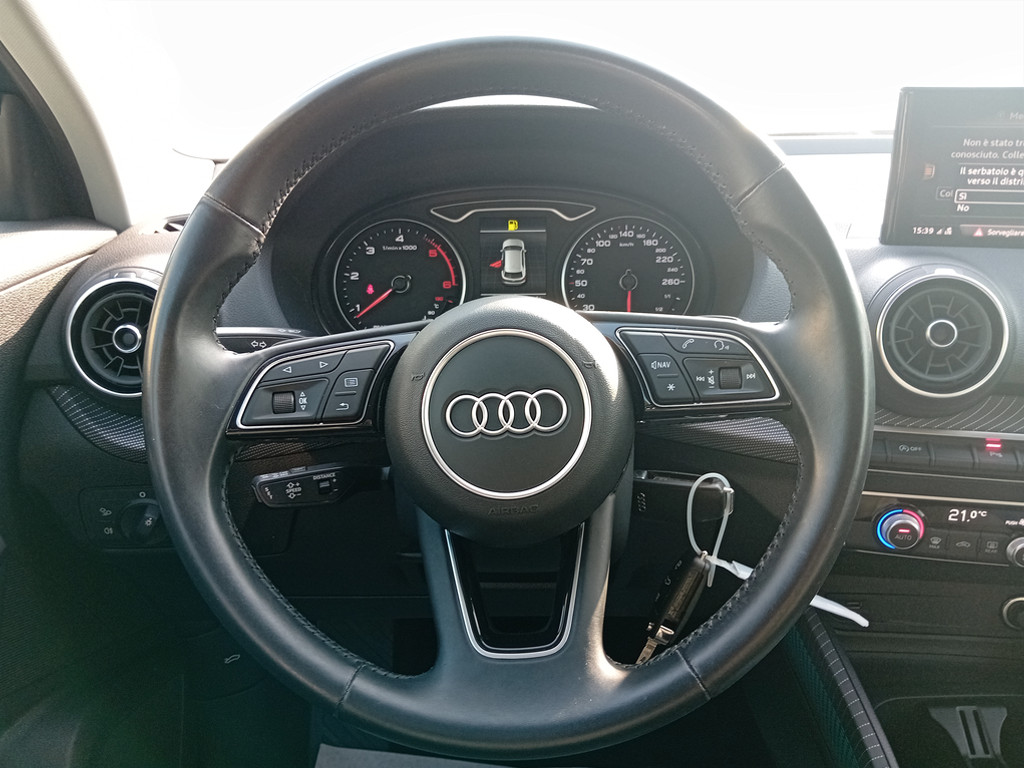 Panoramica 9° Immagine Veicolo