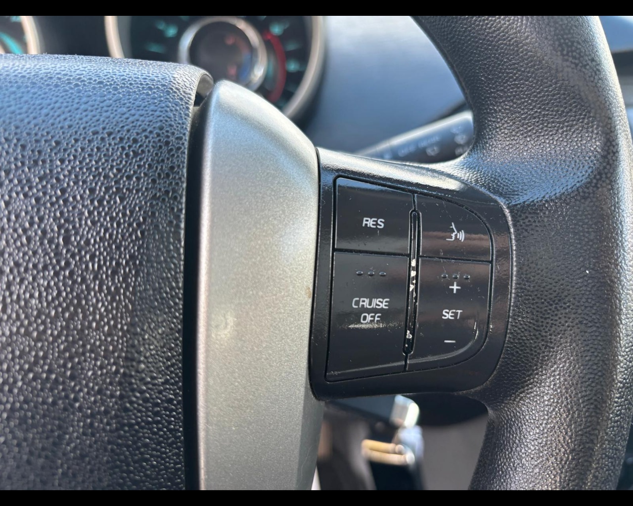 Foto MAHINDRA XUV500 2.2 16v W8 fwd 7p.ti M1 E6