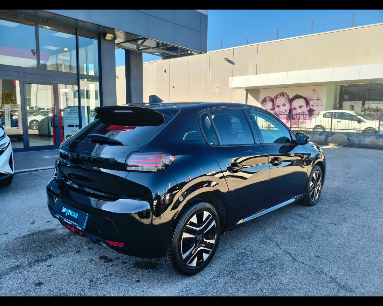 Foto PEUGEOT 208 1.2 puretech Allure s&s 100cv