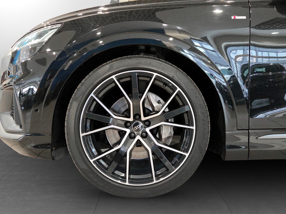 AUDI Q8 50 3.0 tdi mhev quattro tiptronic Ibrida usato - 19