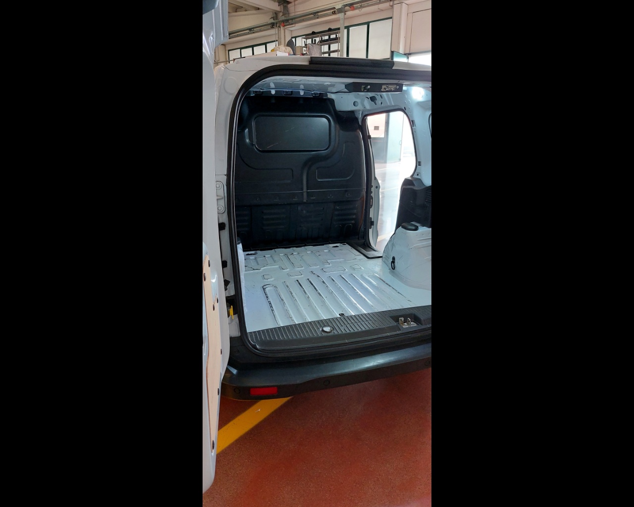 FORD TRANSIT COURIER 1.5 
