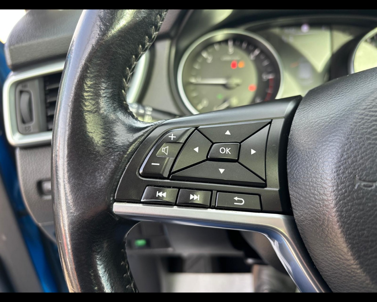 Foto NISSAN Qashqai 1.6 dci N-Connecta 2wd 130cv xtronic