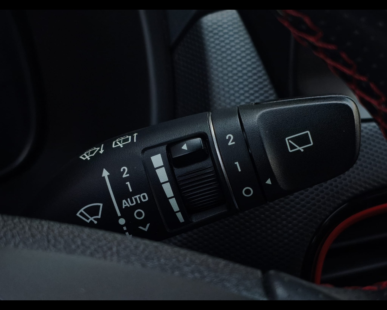 Foto HYUNDAI Kona 1.0 t-gdi Xpossible 2wd 120cv
