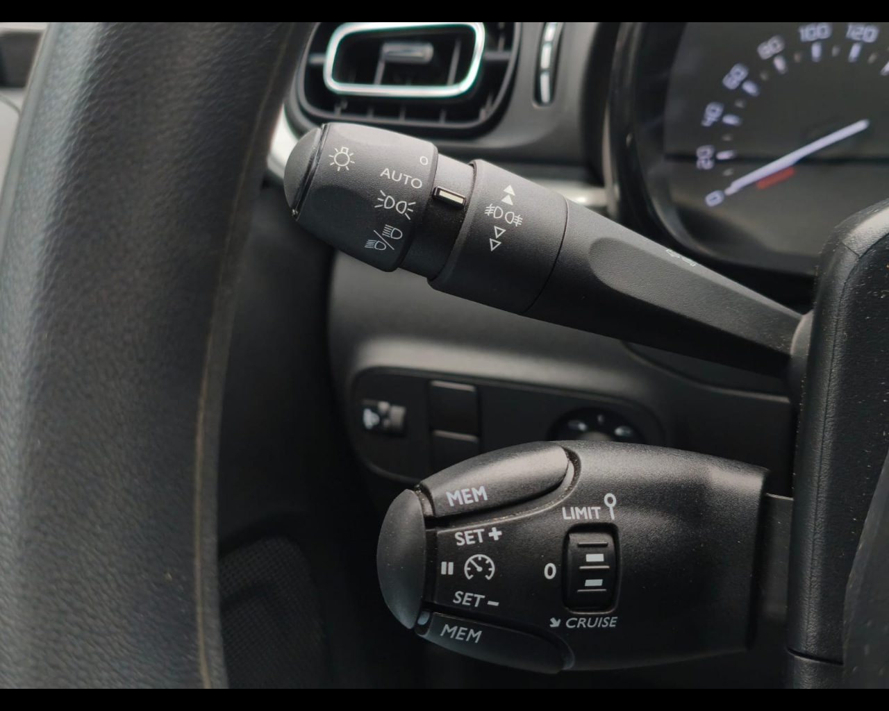 Foto CITROEN C3 1.2 puretech Max s&s 110cv