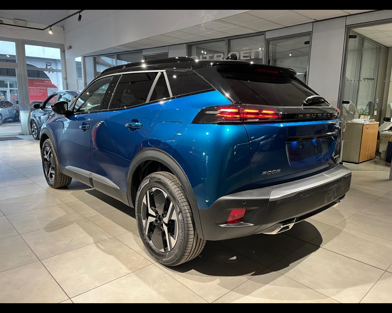 Foto PEUGEOT 2008 1.2 hybrid GT 136cv e-dcs6