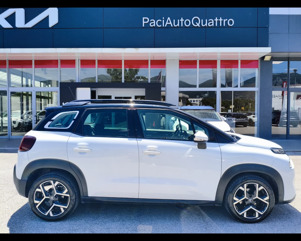 Foto CITROEN C3 Aircross 1.5 bluehdi Shine Pack s&s 110cv