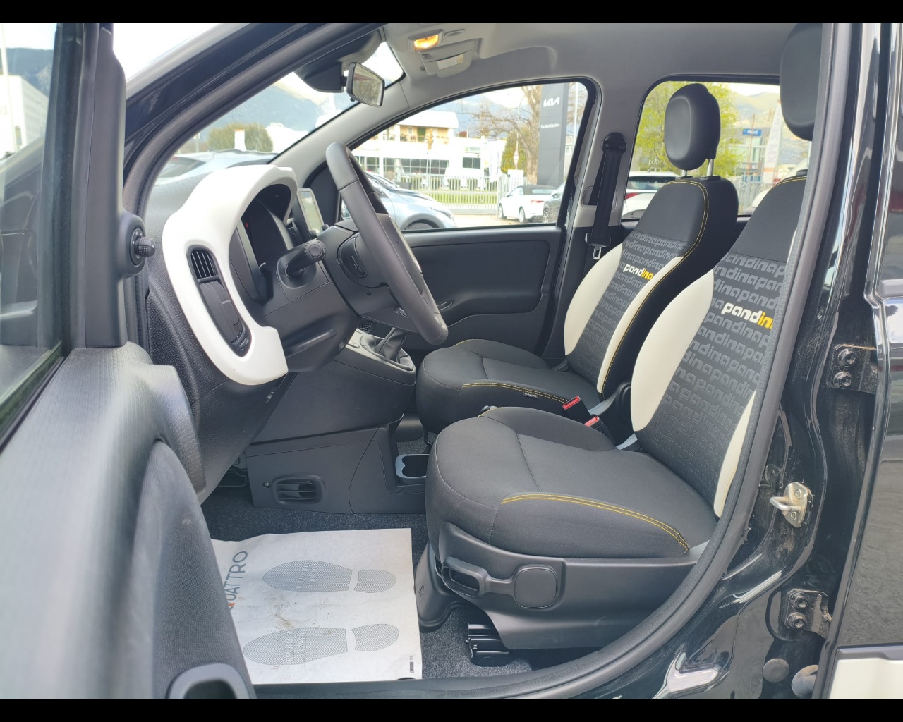 Foto FIAT Pandina Cross 1.0 firefly hybrid s&s 70cv