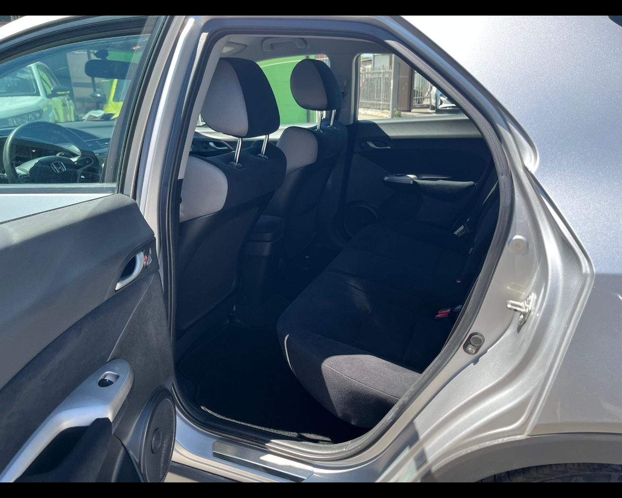 Foto HONDA Civic 5p 1.4 i-dsi Elegance LE (sport)