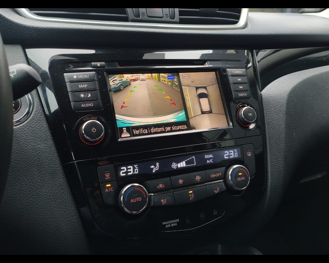 Foto NISSAN Qashqai 1.3 dig-t N-Connecta 140cv