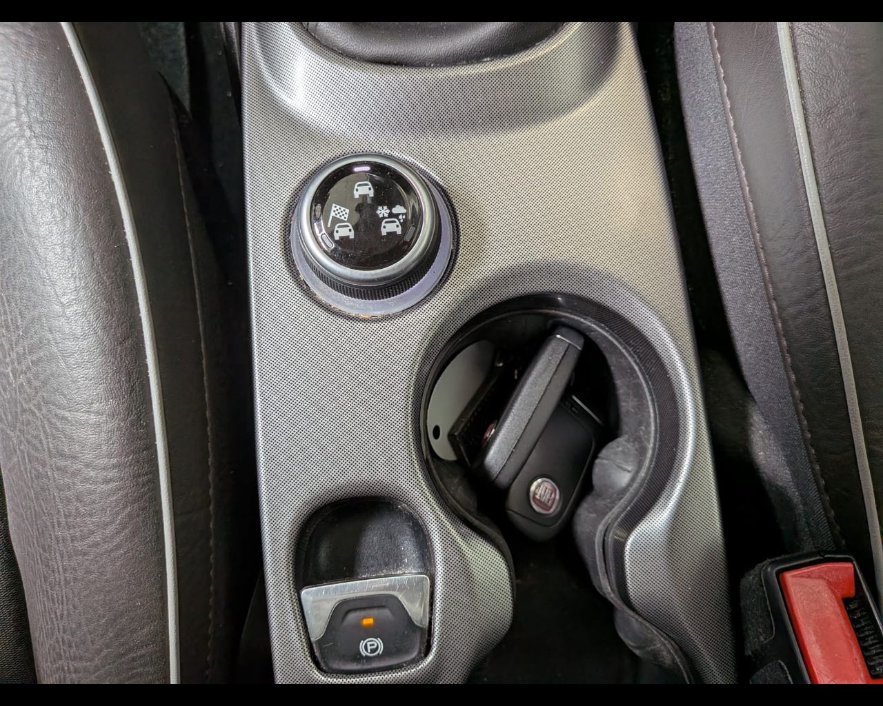 Foto FIAT 500X 1.6 mjt Lounge 4x2 120cv