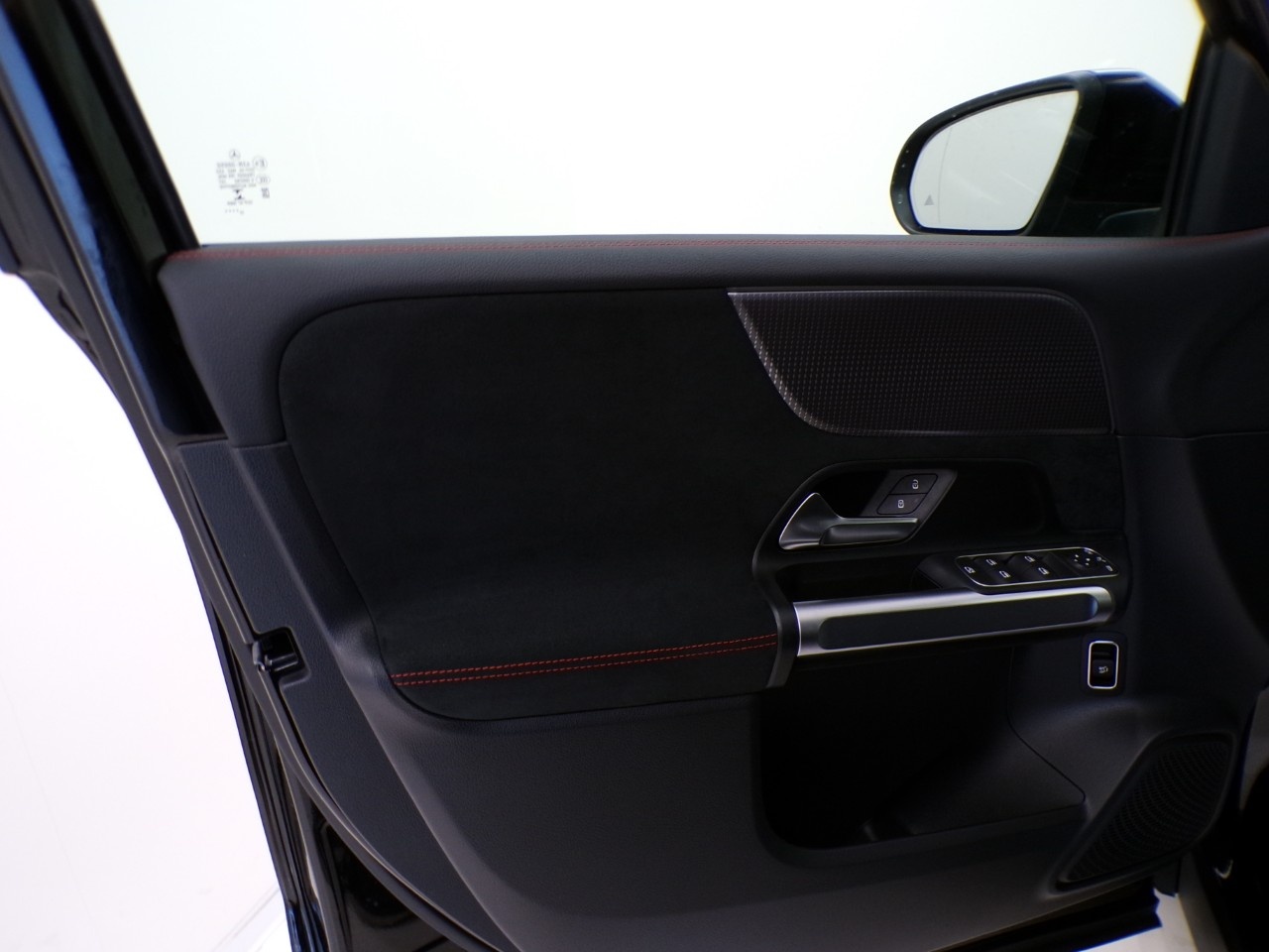 Mercedes  EQB 250 Premium - 12