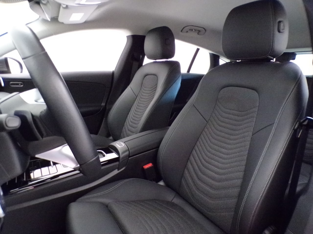 Mercedes  CLA Shooting Brake 180 D Advanced 8G-DCT - 12