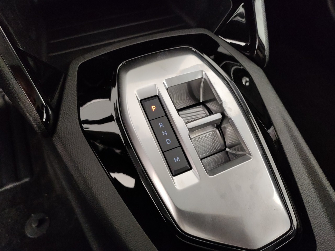Peugeot 208 Nuovo Ibrido benzina 208 Porto Mantovano