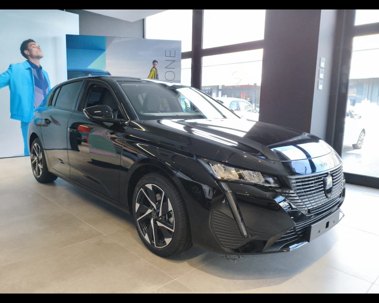 Foto PEUGEOT 308 1.2 hybrid Allure 145cv e-dcs 6