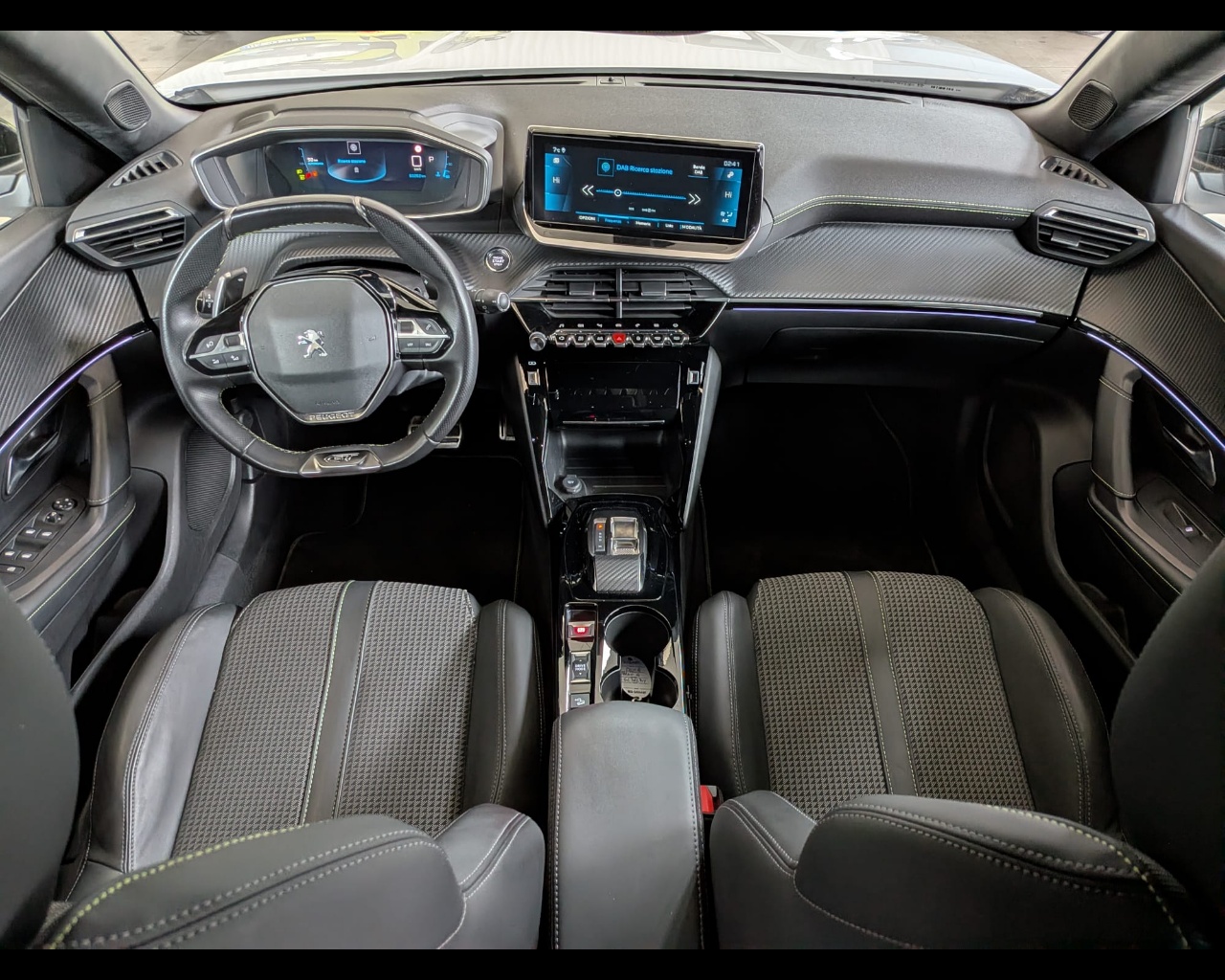 Foto PEUGEOT 2008 1.2 puretech GT s&s 130cv eat8