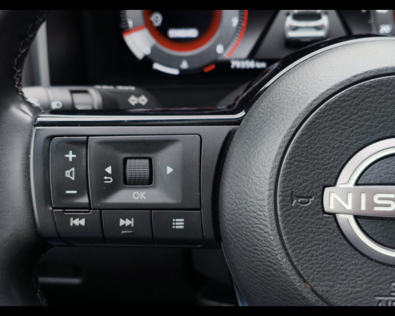 Foto NISSAN Qashqai 1.3 mhev N-Connecta 2wd 140cv