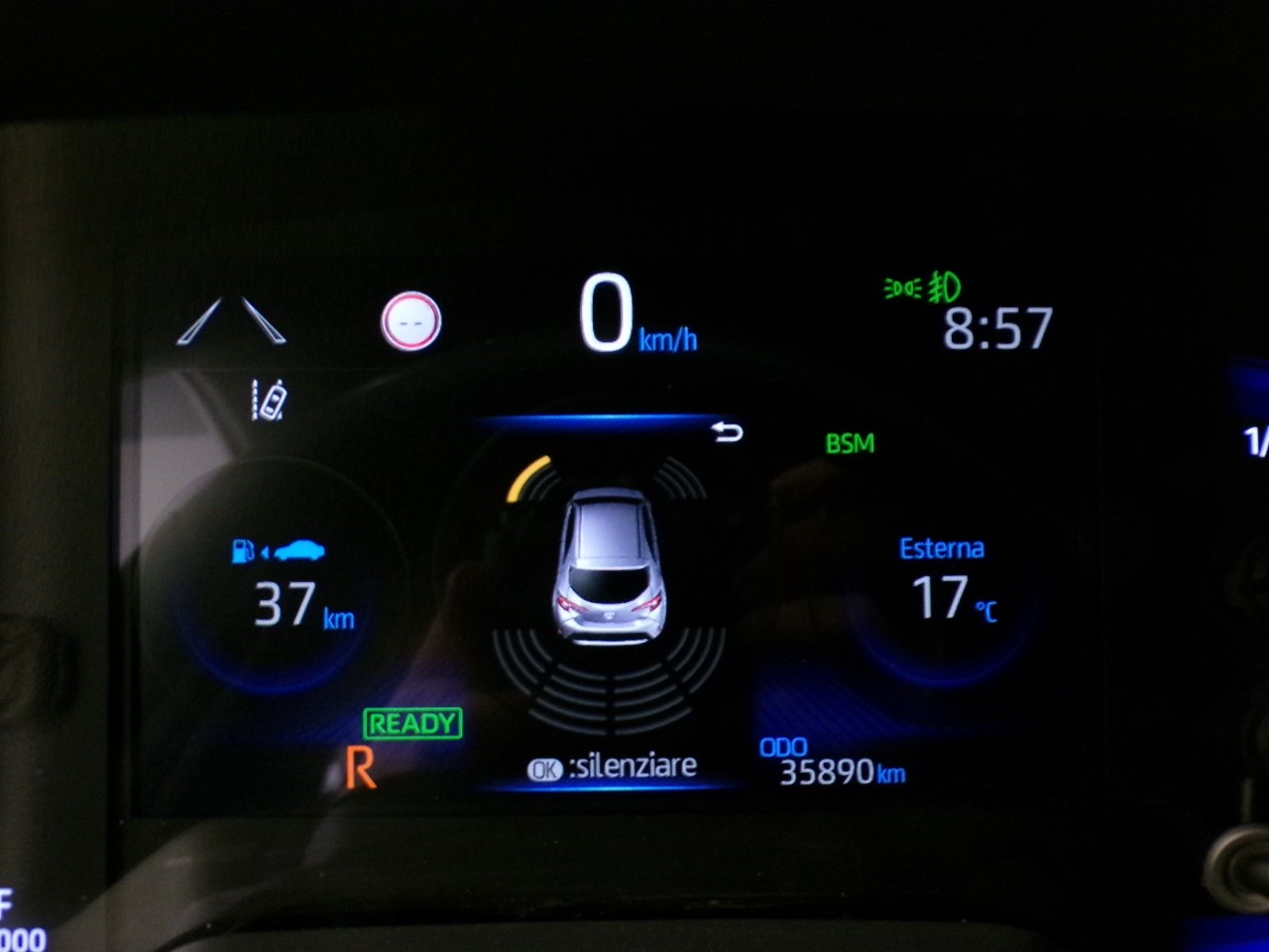 Toyota Corolla Corolla 2.0 Hybrid Lounge CVT - 21