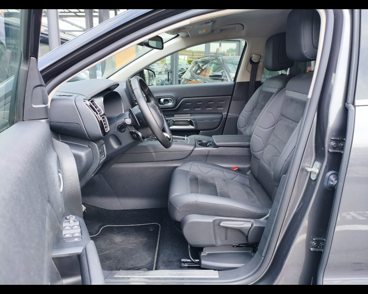 Foto CITROEN C5 Aircross 1.5 bluehdi Shine Pack s&s 130cv eat8