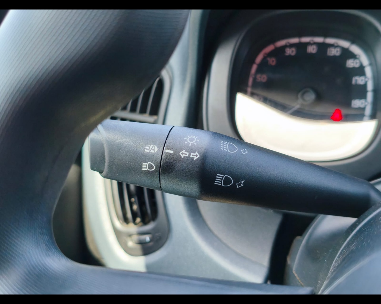 Foto FIAT Panda 1.0 firefly hybrid Cross s&s 70cv 5p.ti