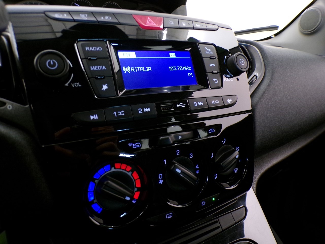 Lancia Ypsilon Ypsilon 5 Porte 1.2 Ecochic 69cv Elefantino - 16