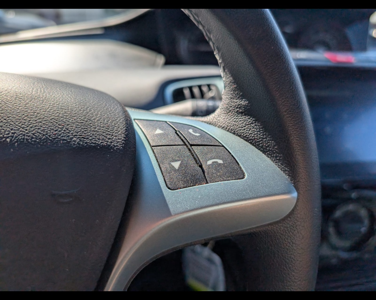 Foto LANCIA Ypsilon 1.0 firefly hybrid Platino s&s 70cv