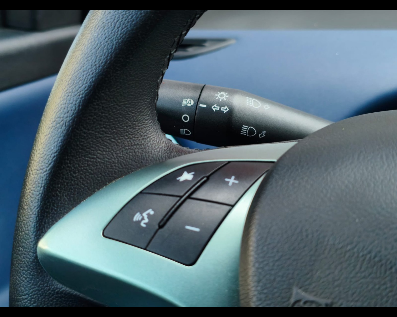 Foto LANCIA Ypsilon 1.0 firefly hybrid Platino s&s 70cv