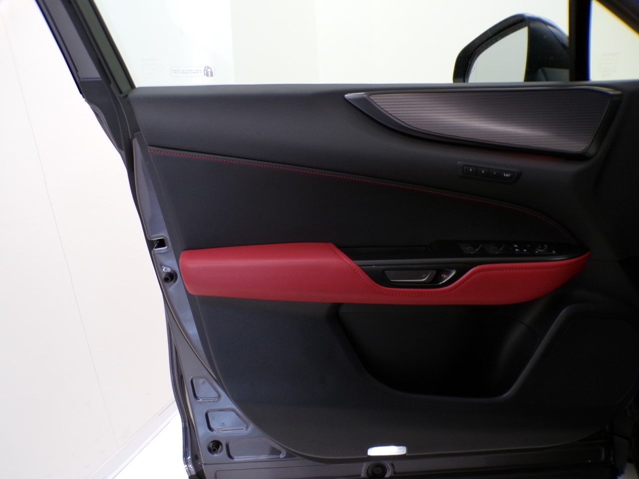 Lexus NX NX 450+ 2.5 Plug-in F-Sport 4WD e-CVT - 11