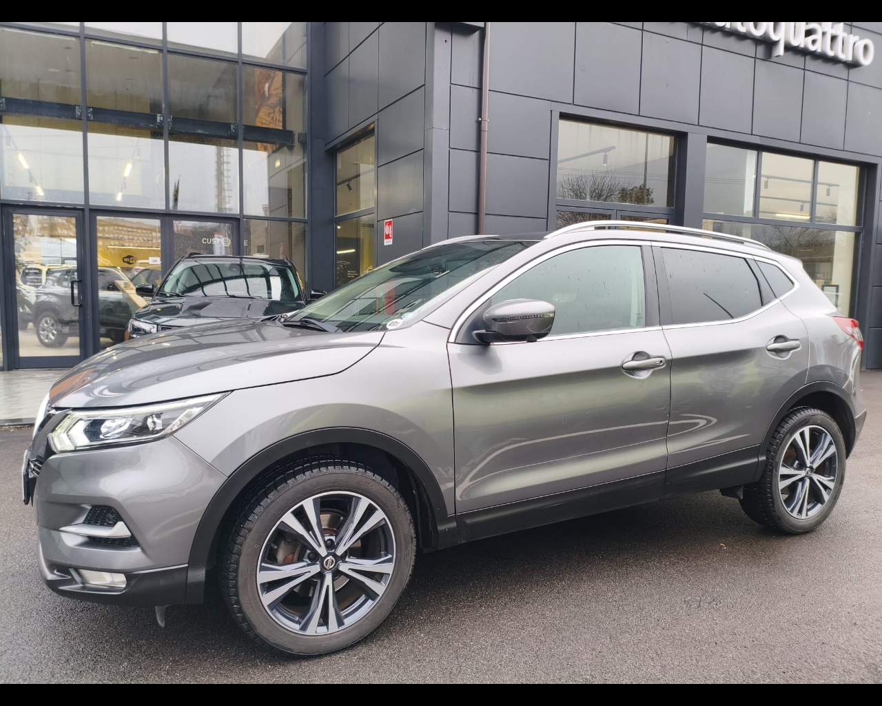 Foto NISSAN Qashqai 1.3 dig-t N-Connecta 140cv