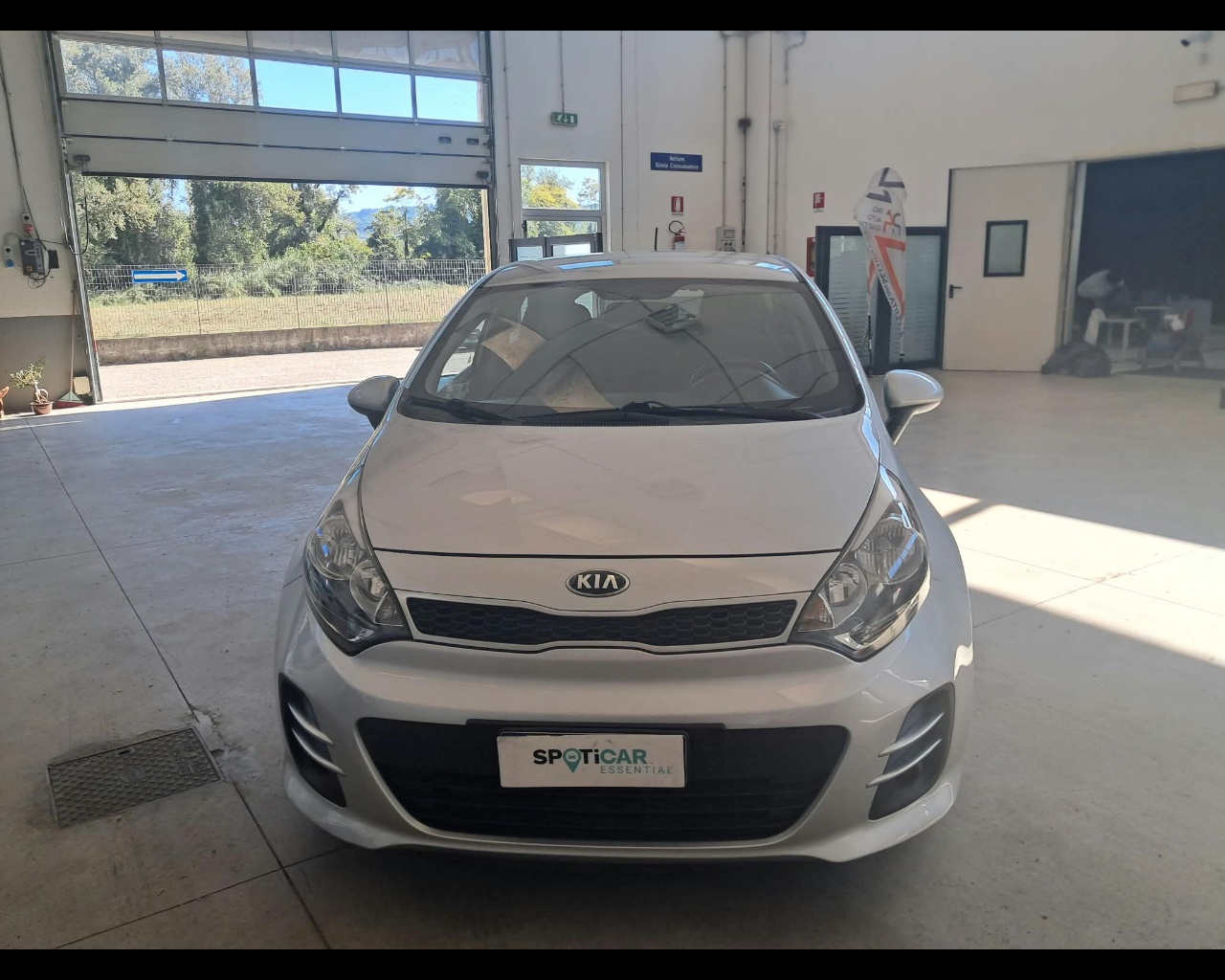 Foto KIA Rio 5p 1.1 crdi Active E6