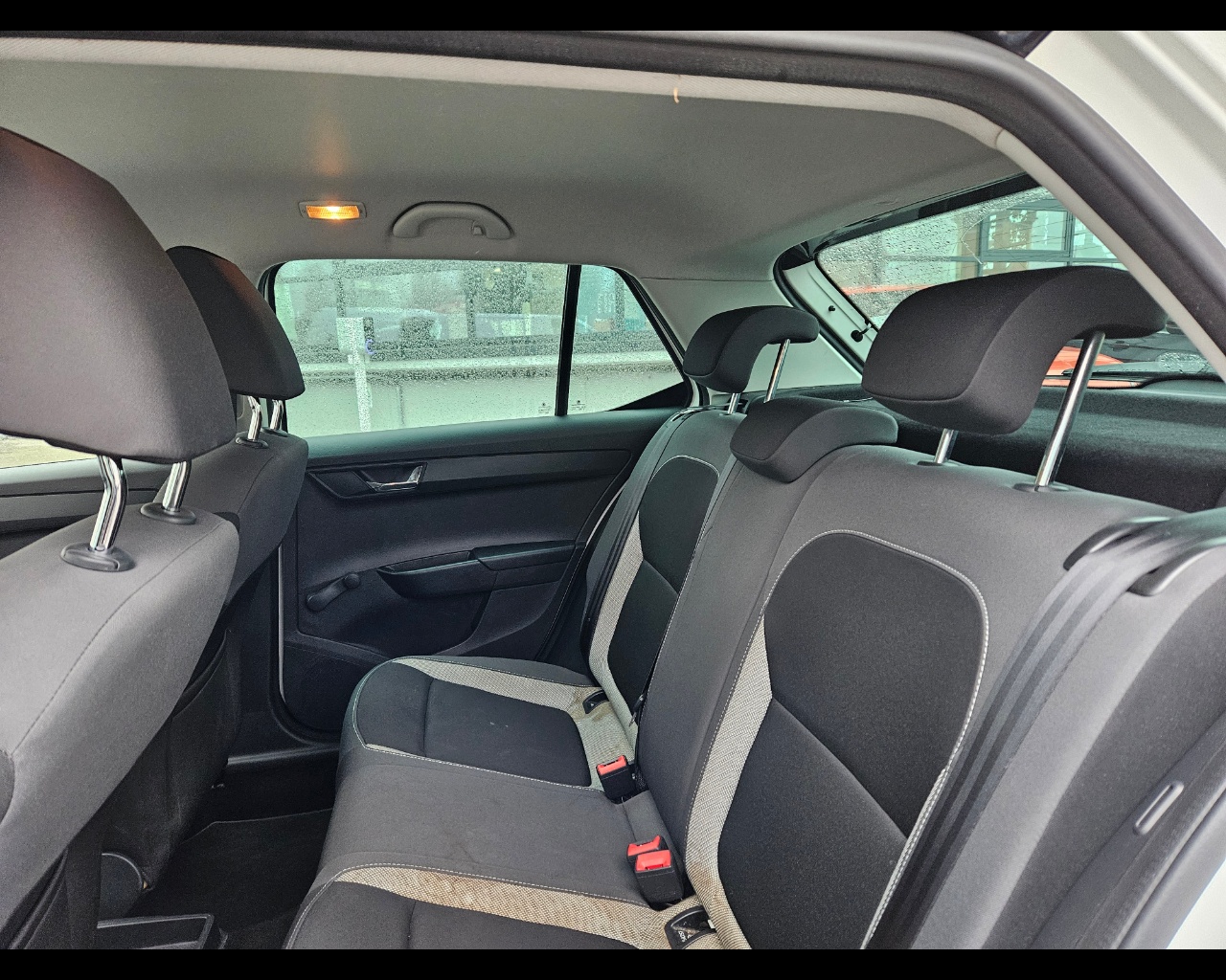 SKODA Fabia Fabia 1.0 mpi Twin Color Design Edition Nero 60cv Benzina Usato - 17