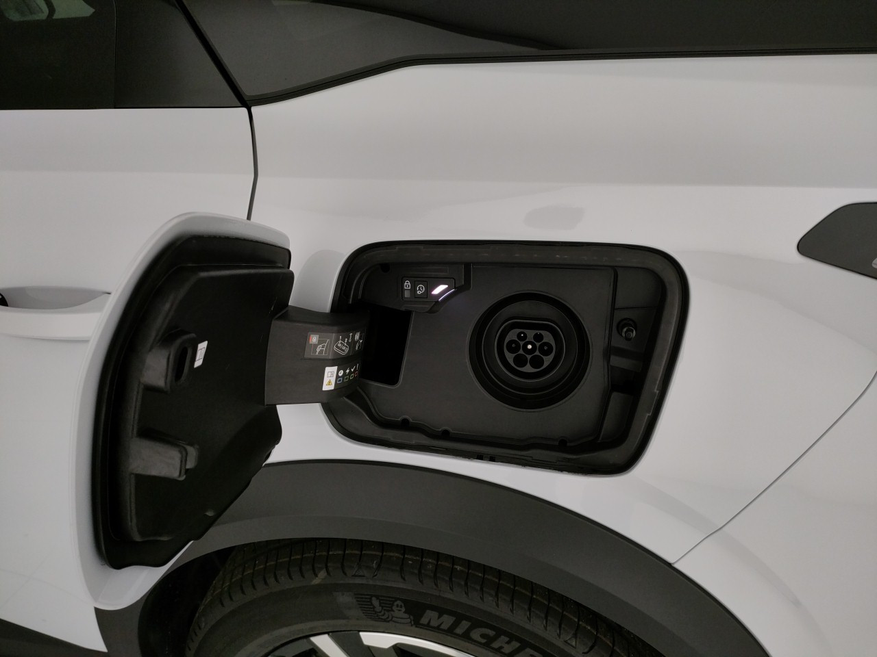 Peugeot 3008 Nuovo Ibrido benzina 3008 Porto Mantovano