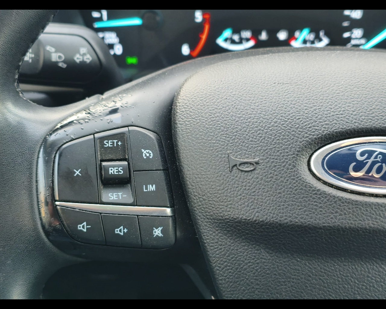 Foto FORD Kuga 1.5 ecoblue Titanium Business 2wd 120cv auto