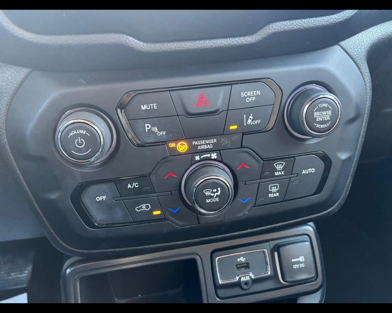 Foto JEEP Renegade 1.6 mjt Limited 2wd 120cv dct