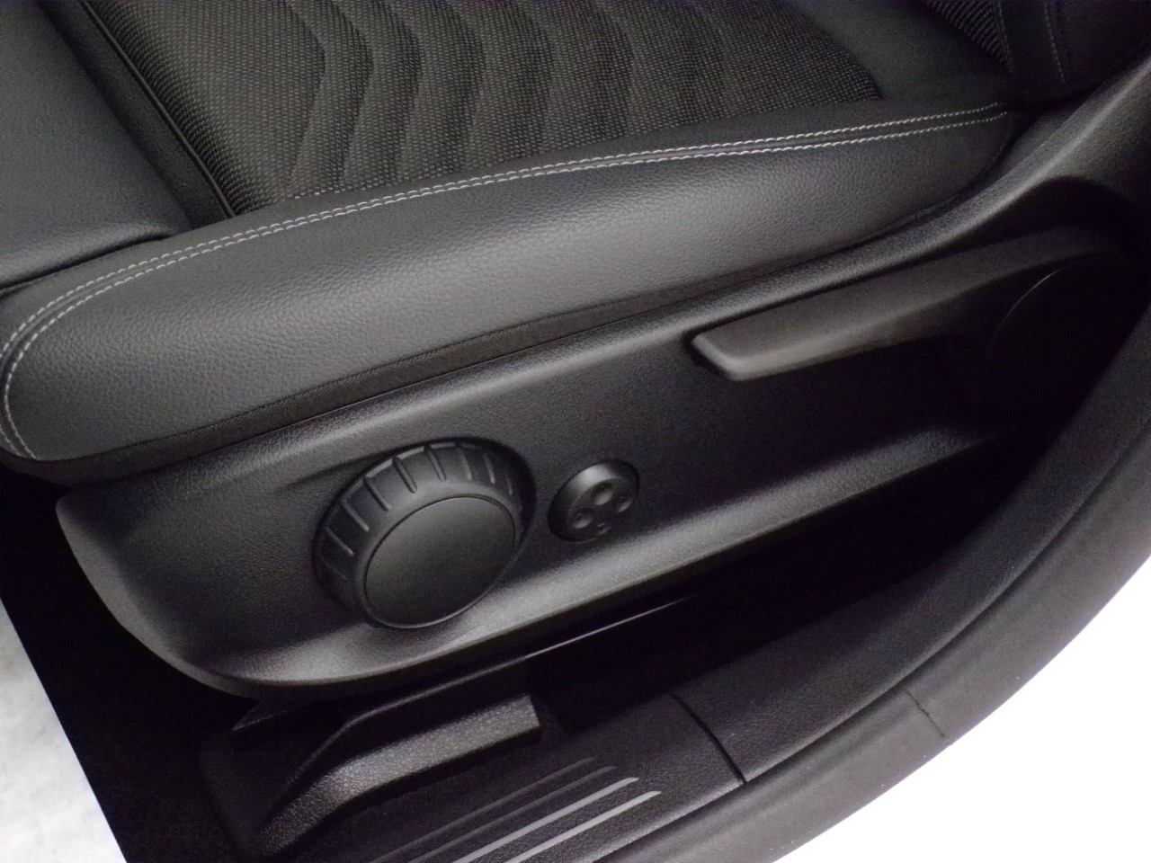 Mercedes CLA Shooting Brake 180 D Progressive Advanced 8G-DCT - 14