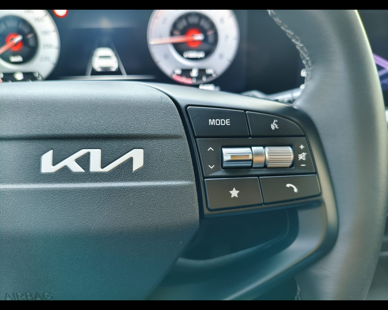 Foto KIA NUOVA STONIC 1.0 T-GDI MH STYLE LAUNCH
5 Door