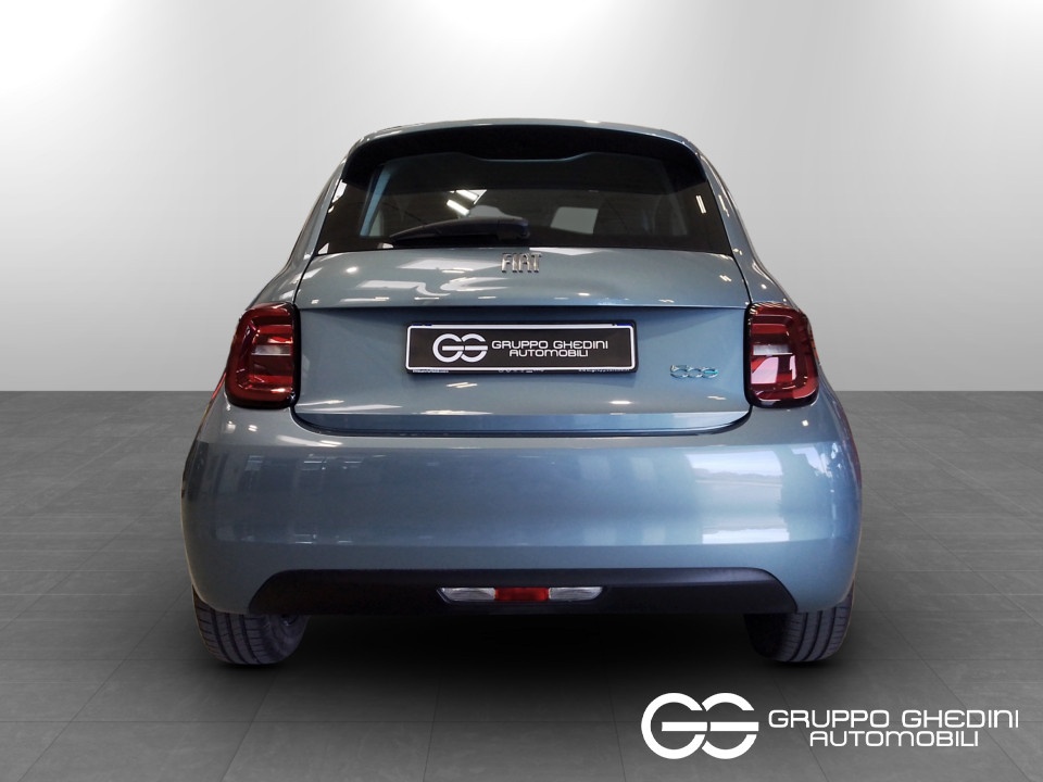 FIAT 500 500e 42 kWh Passion Elettrica usato - 4