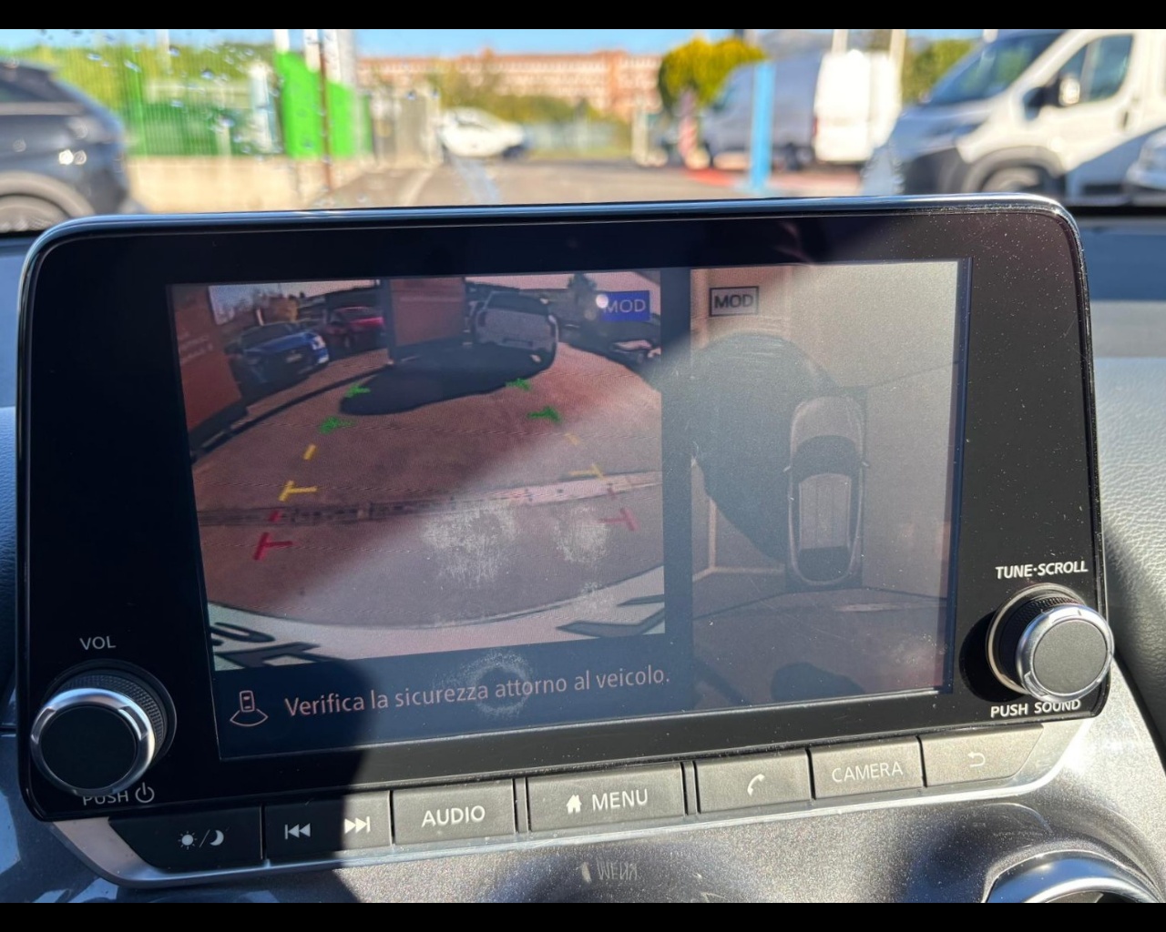 Foto NISSAN Juke 1.0 dig-t N-Connecta 114cv