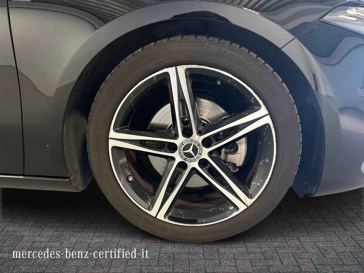 Mercedes Classe A Classe A 180 D Sport 8G-DCT - 17