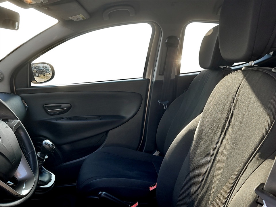 LANCIA Ypsilon 1.0 firefly hybrid Gold s&s 70cv Ibrido benzina Usato - 8