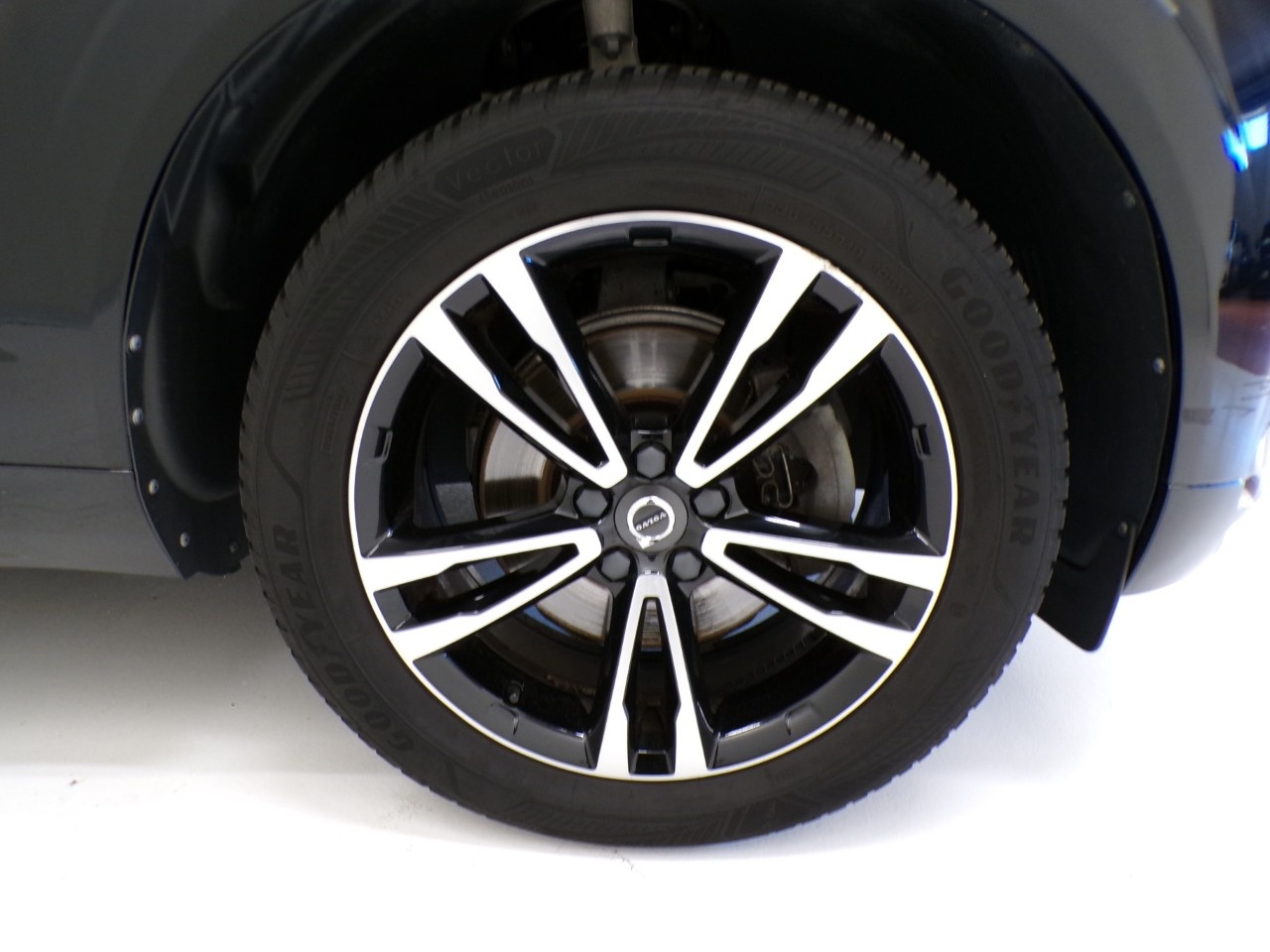 Volvo XC60 XC60 2.0 D4 Business AWD Geartronic - 4