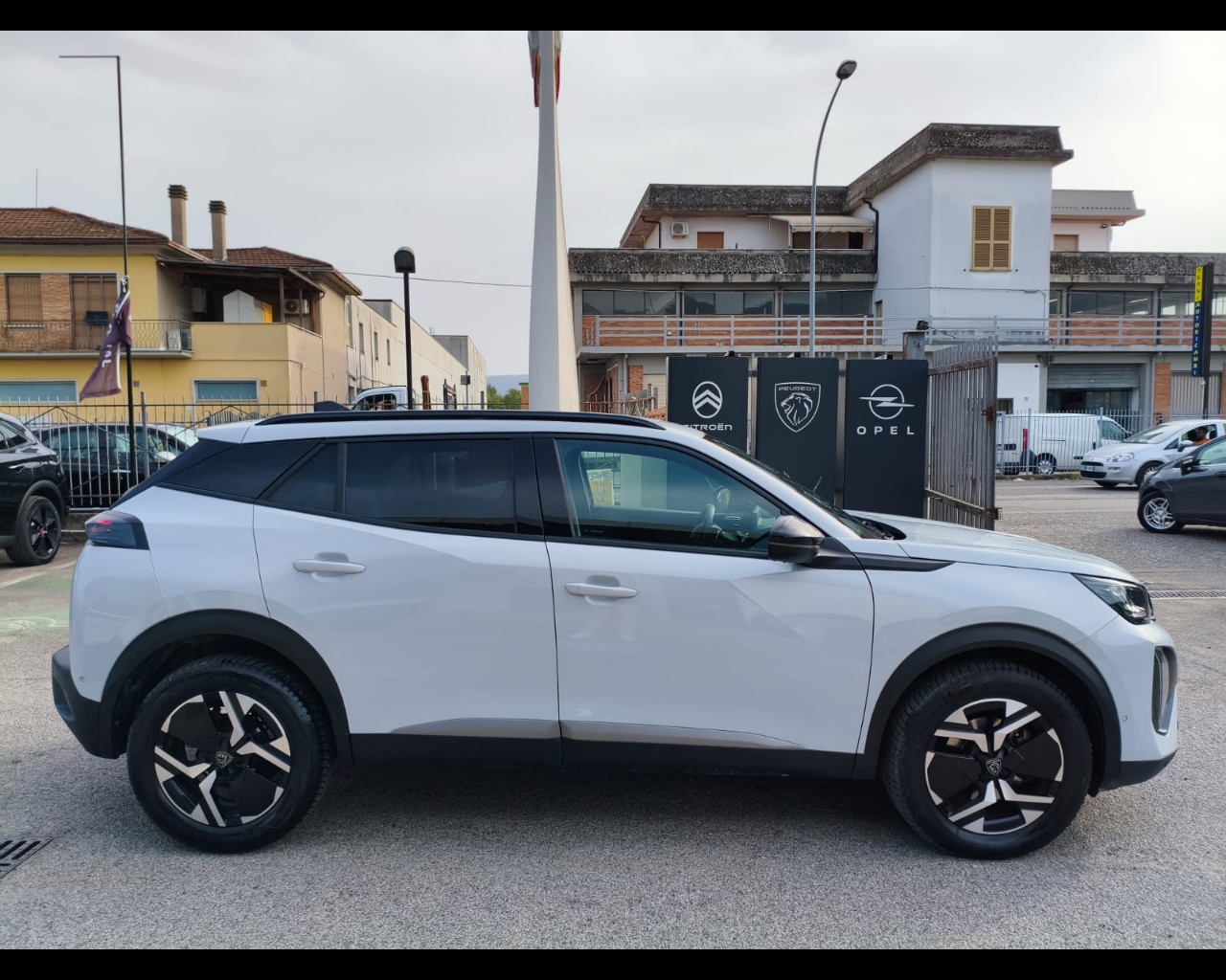 Foto PEUGEOT 2008 1.5 bluehdi Allure s&s 130cv eat8