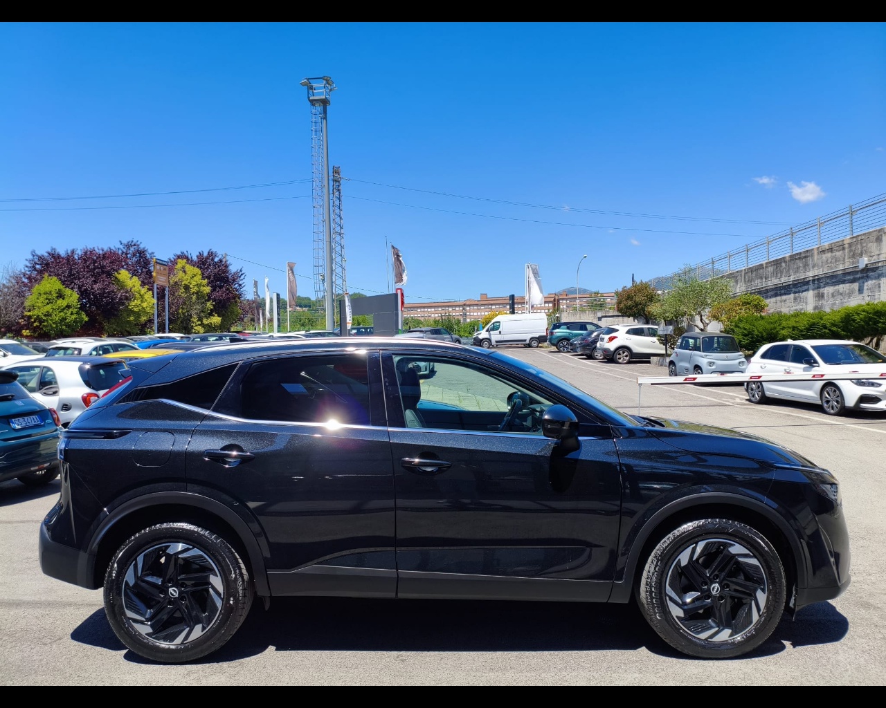 Foto NISSAN Qashqai 1.3 mhev N-Connecta 2wd 140cv