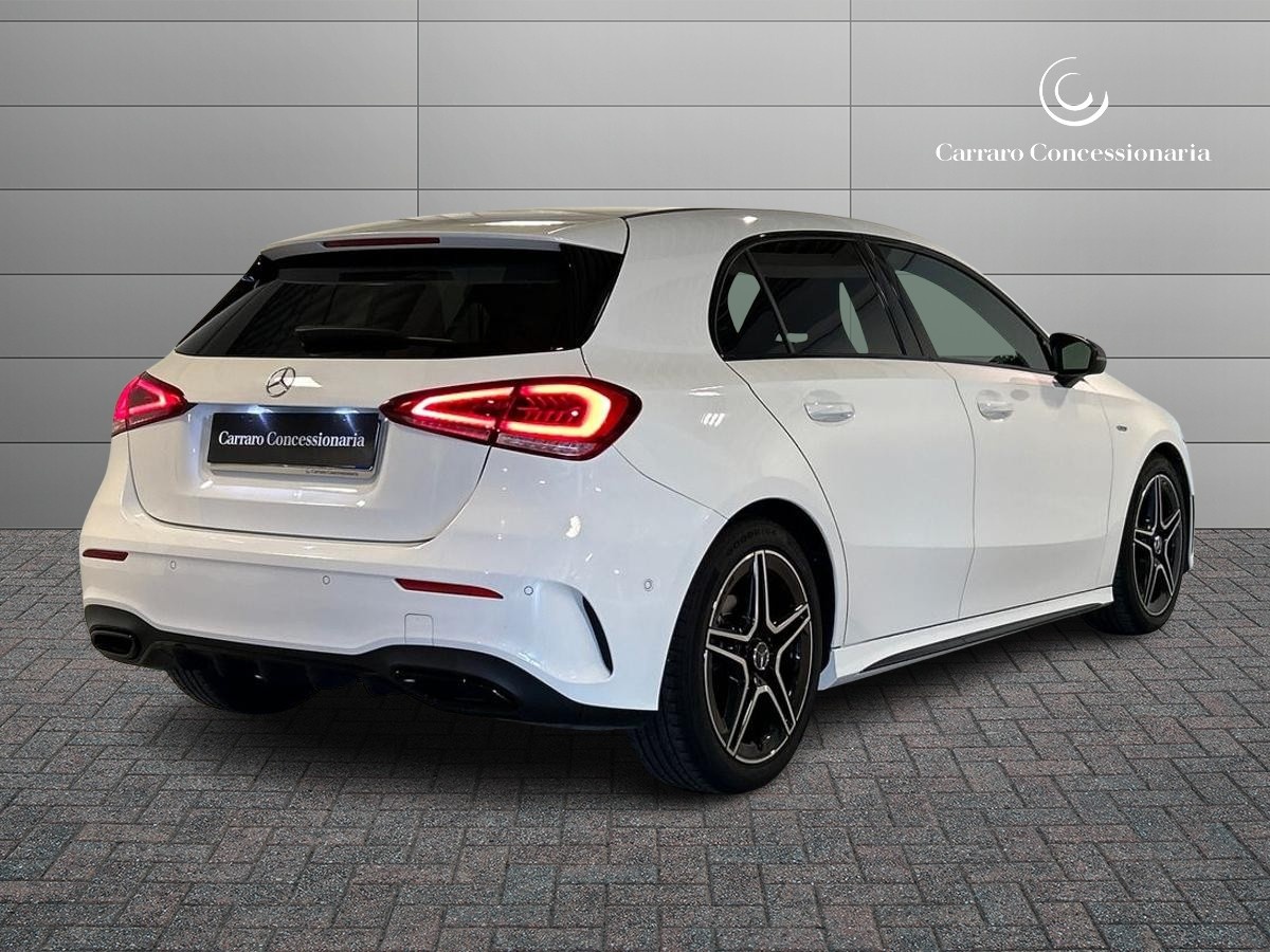 Mercedes Classe A Classe A 180 D Premium Night edition 8G-DCT - 2